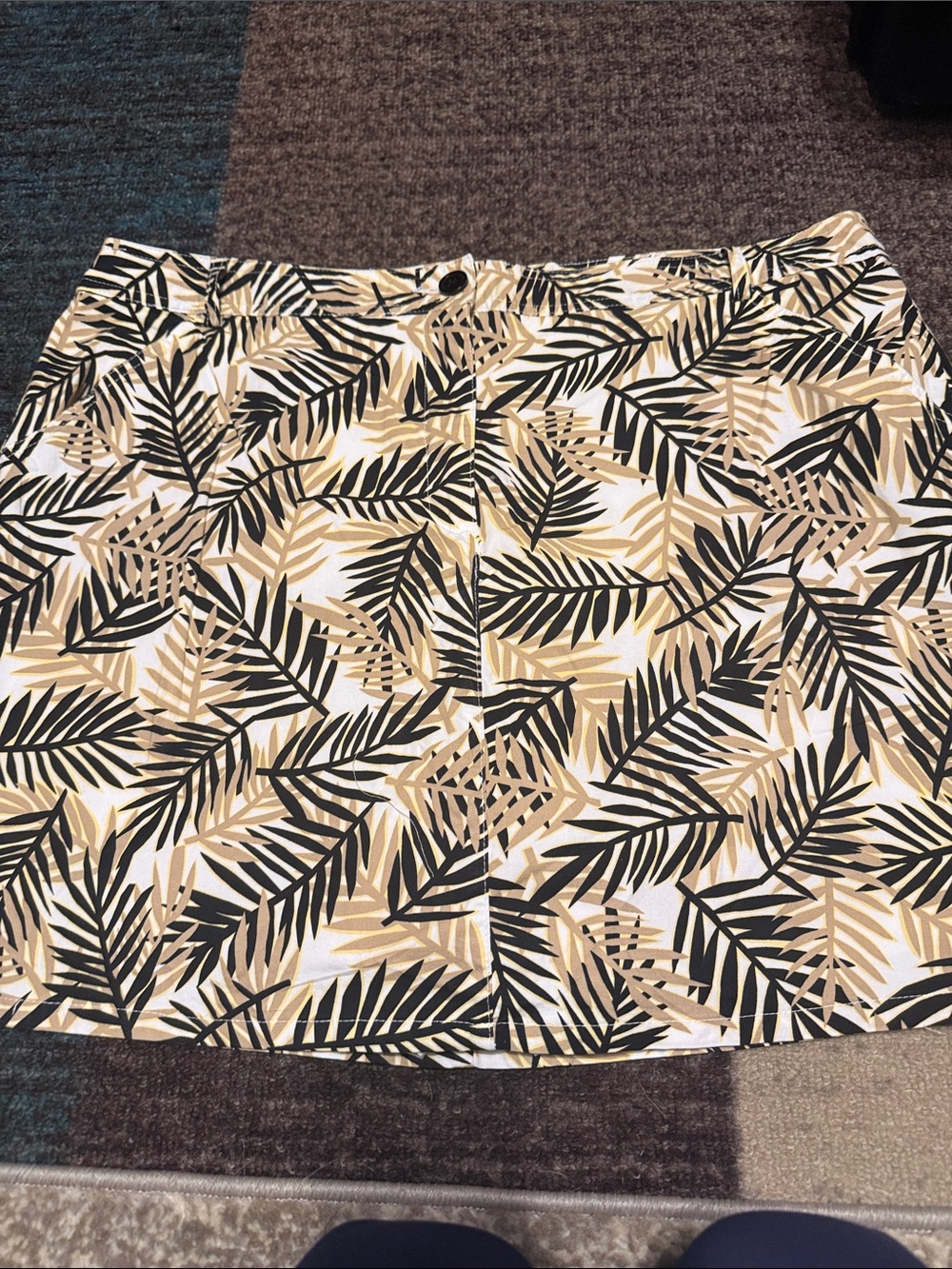 White  Stag Women’s Tropical Leaf Print Skirt/Skort in Black and Tan